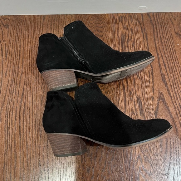Fergie Black Suede Mini Boots Women’s 6.5 - Picture 3 of 8